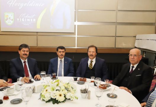 Yiğiner, Malatya’da yapımını üstlendikleri esnaf çarşısı için oda başkanlarından destek istedi